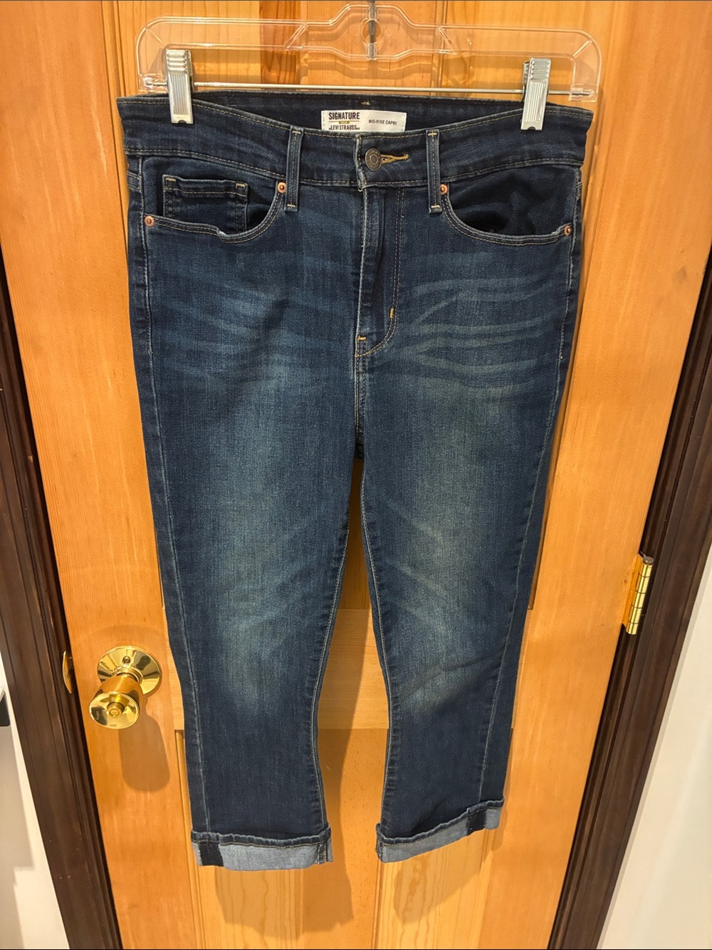 Signature by Levi Strauss Women's Slim Crop Jeans in Dark Blue Denim